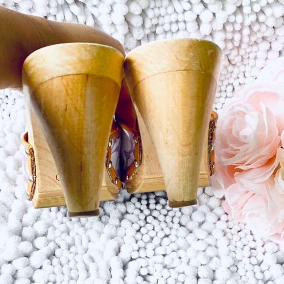 Coach Sandals - Picture 5 of 8